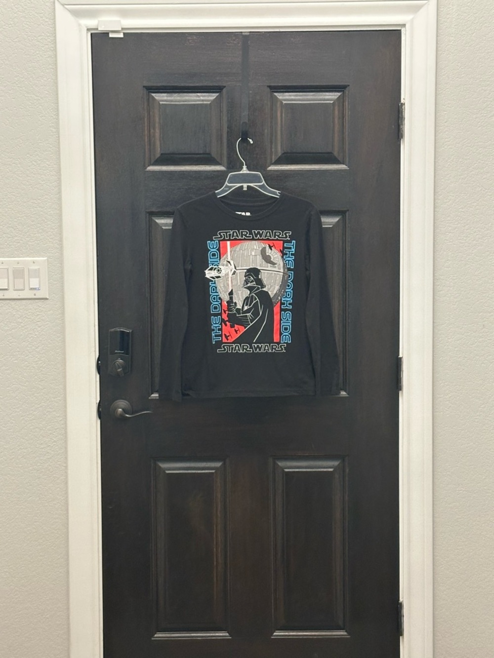 Star Wars Black Long Sleeve Graphic Tee Large